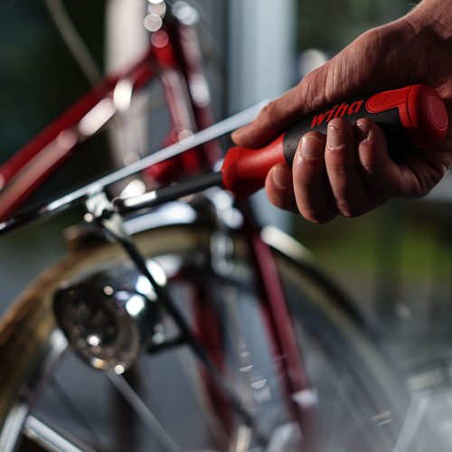 Wiha LiftUp 25 csavarhúzó és bittartó készlet 12 részes (38605)