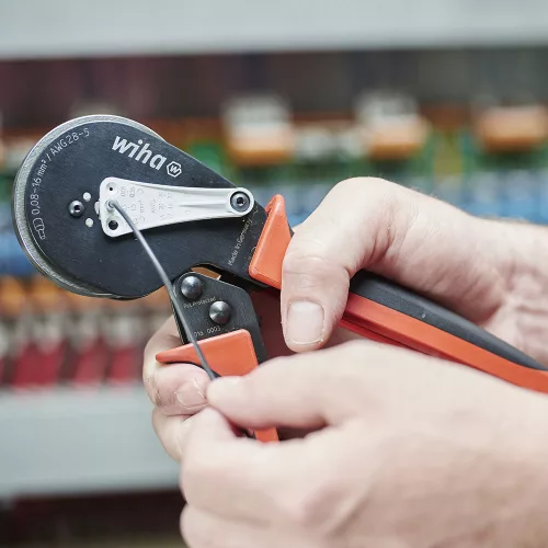 Wiha automata saruzó fogó érvéghüvelyhez 220 0,08-16,0 AWG 28-5 (41246)