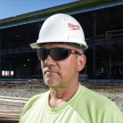 Milwaukee Prémium védőszemüveg tömítéssel sötétített (4932471886)